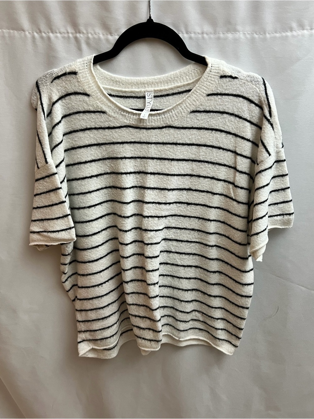 Stylus Striped Knit Sweater Top Womens Medium Cream Black Short Sleeve Soft